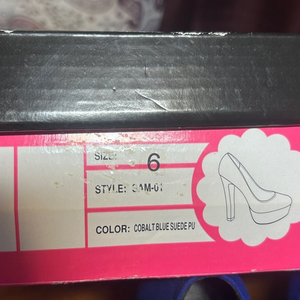 Charlotte Russe Vibrant Blue Heels - Picture 5 of 5